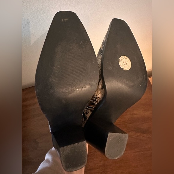 Seven7 Women Eve Western Snakeskin Embossed Faux Leather Ankle Boots - Picture 5 of 7